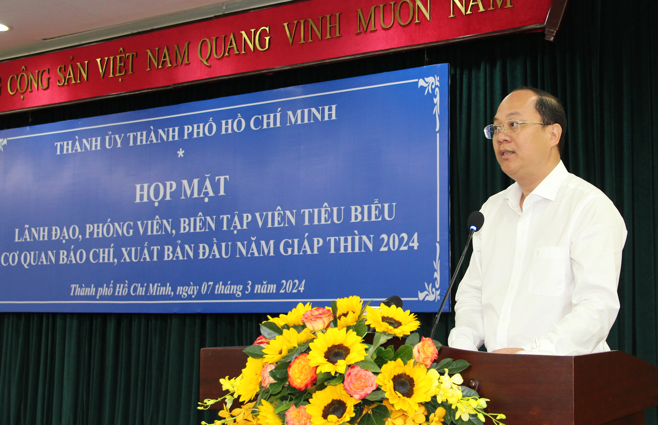 Đồng chí Nguyễn Hồ Hải, Phó Bí thư Thường trực Thành ủy TP. Hồ Chí Minh phát biểu tại buổi họp mặt báo chí (Ảnh: H.Hào).
